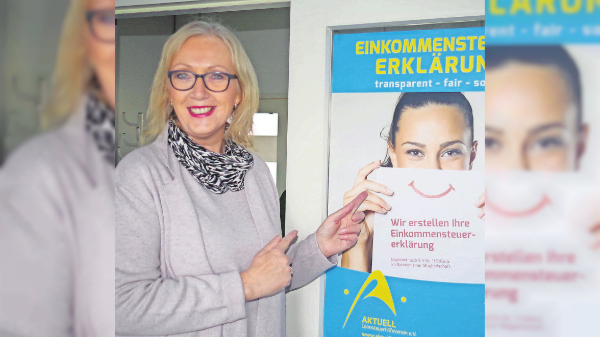 Birgit Winkler hilft bei der Steuererklärung in Lehrte