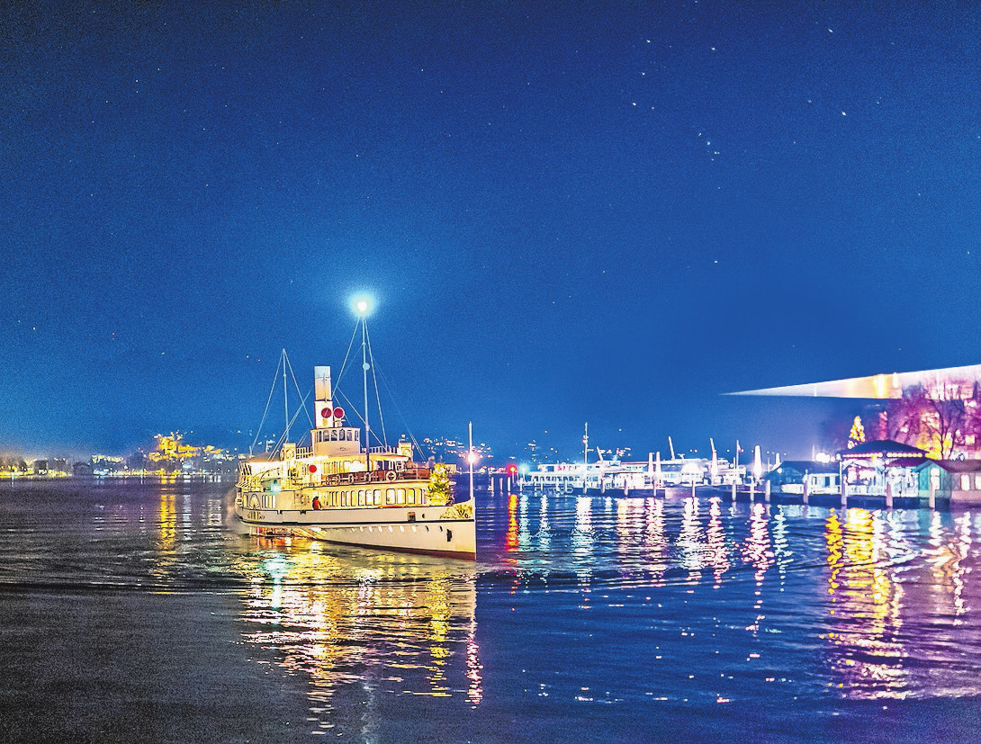 Weihnachtszeit auf dem Vierwaldstättersee: Fondue & Silvesternacht 2022 auf dem Motorschiff Diamant