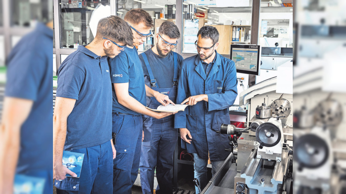 Als KarriereMotto gilt Förderung durch Forderung Neben der fachlichen Ausbildung legen wir