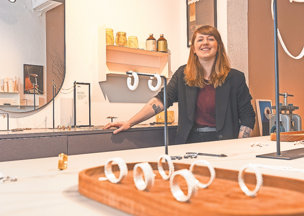 Goldschmiedekunst im Studio Panama in Pforzheim