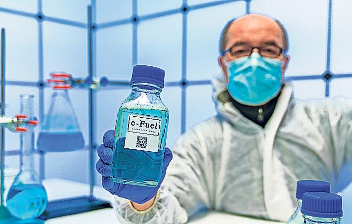 Mit E-Fuels weiter Motoren, die verbrennen?