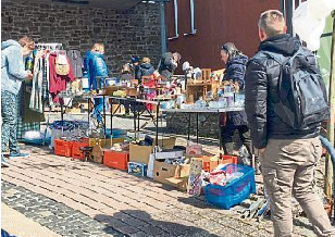 Simmern: Bunter Flohmarkt in der Oberstraße