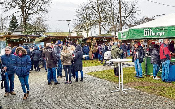 Alzheimer Adventmarkt auf dem Dorfplatz