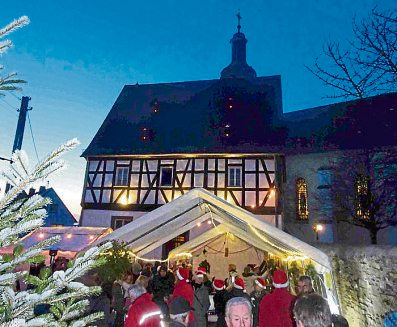 Traditioneller Adventsglüh in Herschwiesen