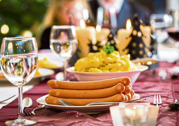 Kartoffelsalat und Würstchen - Ein Weihnachtsklassiker