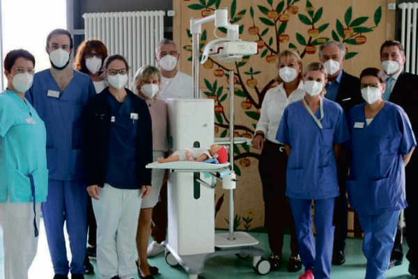 Dr. Michael Ehlen und sein Team arbeiten ab sofort mit dem innovativen Birth-Trolley