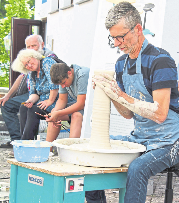 Europäischer Keramikmarkt in Höhr-Grenzhausen