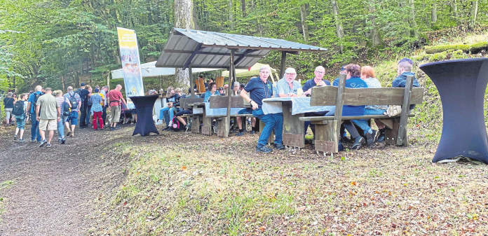 10. Wein-Wald-Wiesen-Wanderung in Hintertiefenbach am 3. September: Um 10 Uhr fällt der Startschuss zur 10. wwww