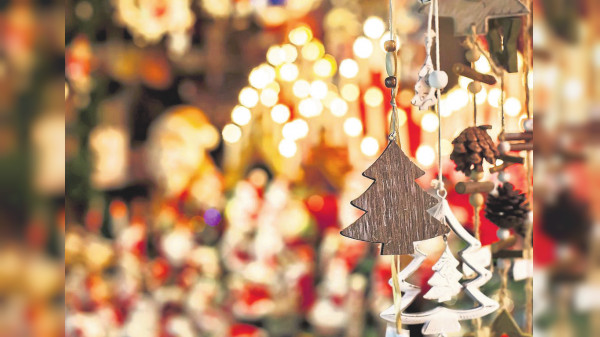 Weihnachtsmarkt in Arzheim: Festliche Atmosphäre auf dem Arzheimer Dorfplatz