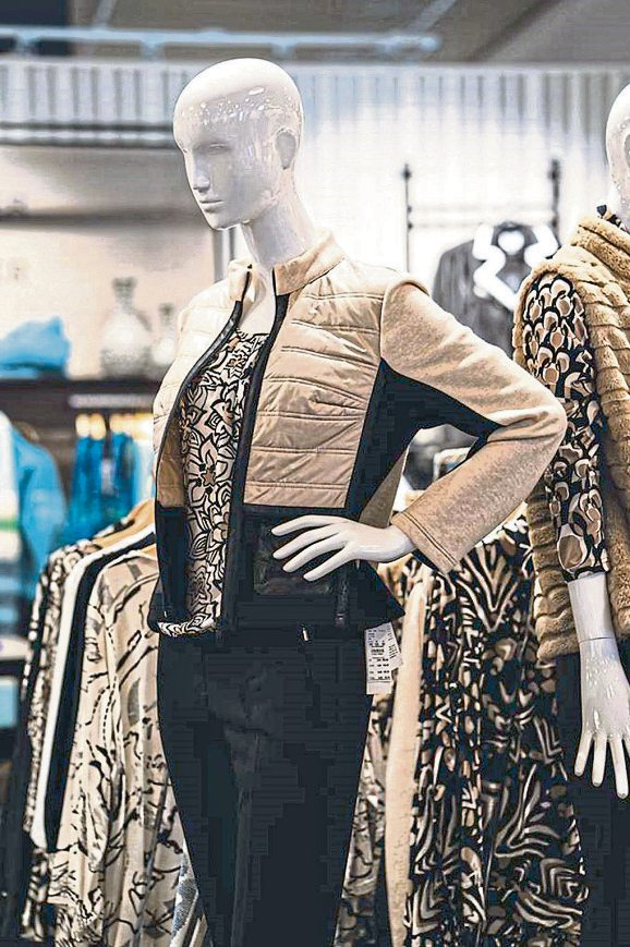 Modehaus Gross in Hachenburg: Festliche Geschenkideen für die ganze Familie
