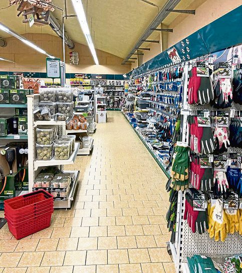 Landfuxx Schwickert Meudt: Alles unter einem Dach für Tier, Garten, Haus & Hof