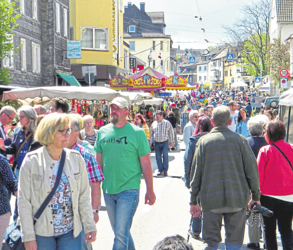 Wissener Maimarkt: Kulinarische Köstlichkeiten und fulminante Musik