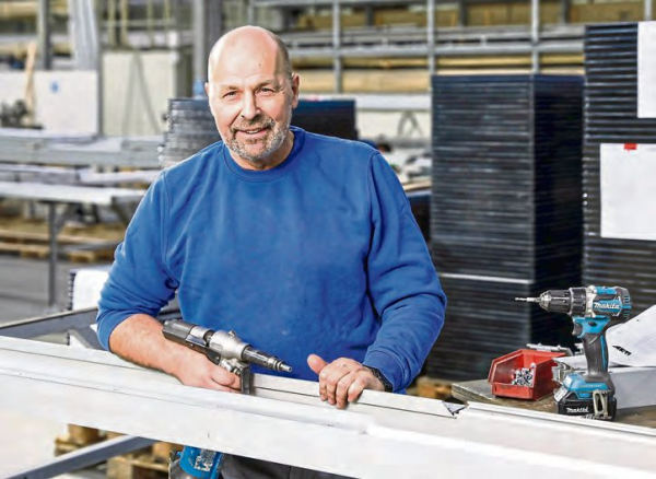 Westerwald - Wegweisende Technik: Das Faltschiebetor von AKM