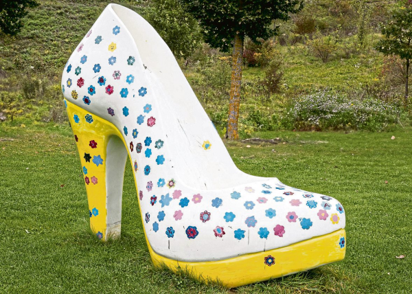 Montabaur Schusterstadt mit Stil: Von derben Stiefeln zu Mon-Stilettos