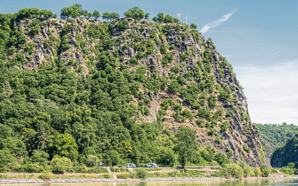 Im Bann der Loreley: Der markante Schieferfelsen bei St. Goarshausen