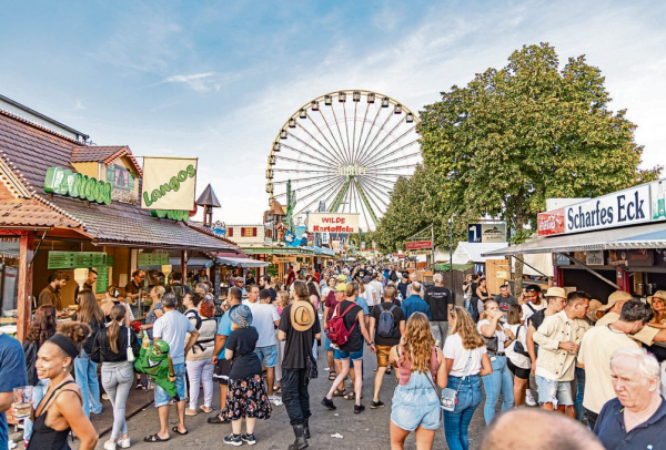 Größtes Weinfest der Welt in Dürkheim