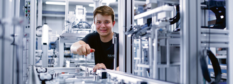 Dein Einstieg in die Welt der Technik mit der HAHN Automation Group