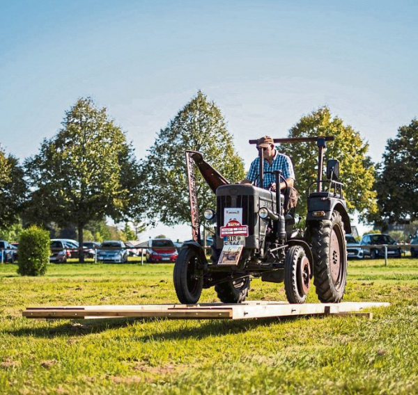 Veitsrodt: Dieselduft und historische Pferdestärken