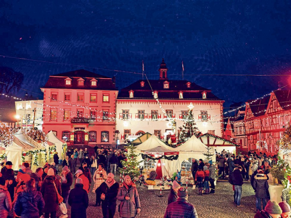 Weihnachtszauber in der Bunten Stadt am Rhein