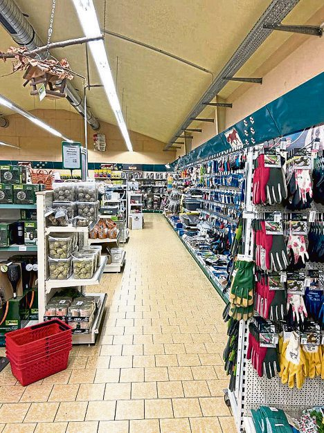 Alles unter einem Dach für Tier, Garten, Haus und Hof