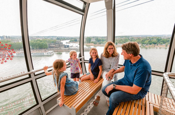 Koblenz: Schwebend den Blick auf die Stadt genießen