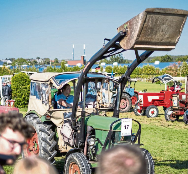 Alte Schlepper zeigen ihre Stärken