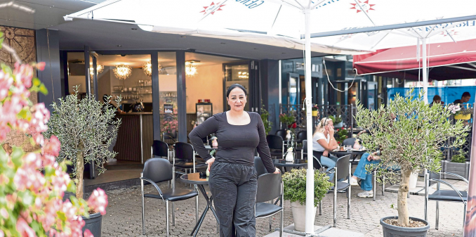 Ein exotischer Traum am Rhein: Baraa Mutrage eröffnet ihr Café in Neuwied