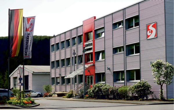 Neuer Vorstand der Wirtschaftsjunioren Sieg-Westerwald e.V. gewählt