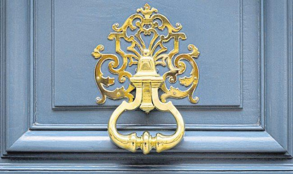 Metallbildner/-in