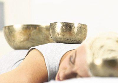 Ganzheitliche Klangschalenmassage