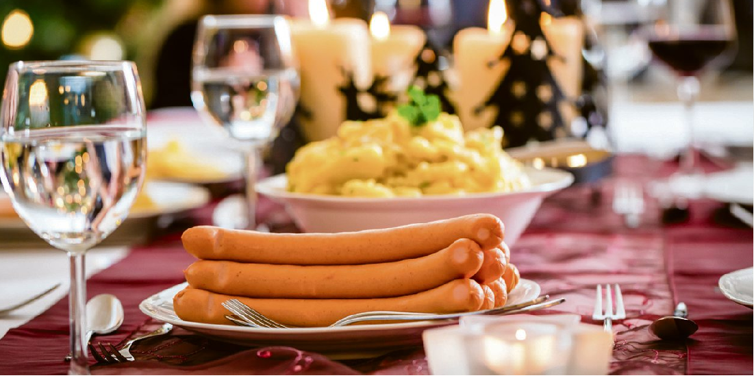 Kartoffelsalat und Würstchen
