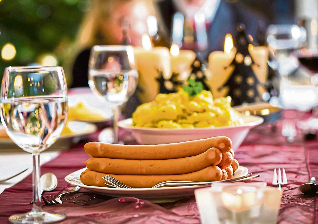 Kartoffelsalat und Würstchen - Ein Weihnachtsklassiker