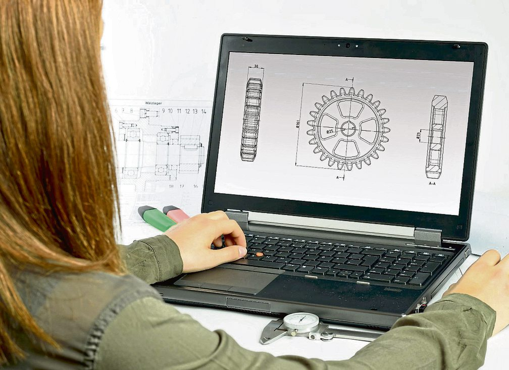 Studie: Niedriger Frauenanteil bei Tech-Jobs bremst Wirtschaft aus
