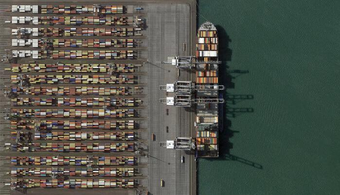 Deutschland deutlich weniger von Unternehmensgewinnen aus China abhängig als angenommen