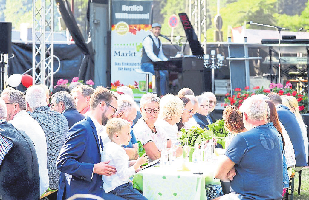 Jahrsfelder Markt in Straßenhaus: Buntes Markttreiben auf dem "Joarscheler Moat"