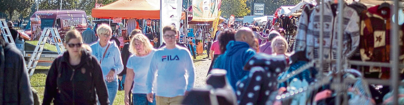 Prämienmarkt und Herbstmarkt in Veitsrodt: Traktoren und Kutschen, Handwerk, Shopping und Musik