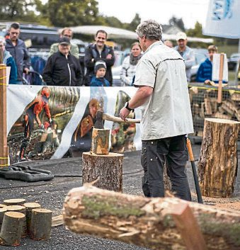 Veitsrodter Herbstmarkt: Von der Drumsäge bis zur Akkusäge