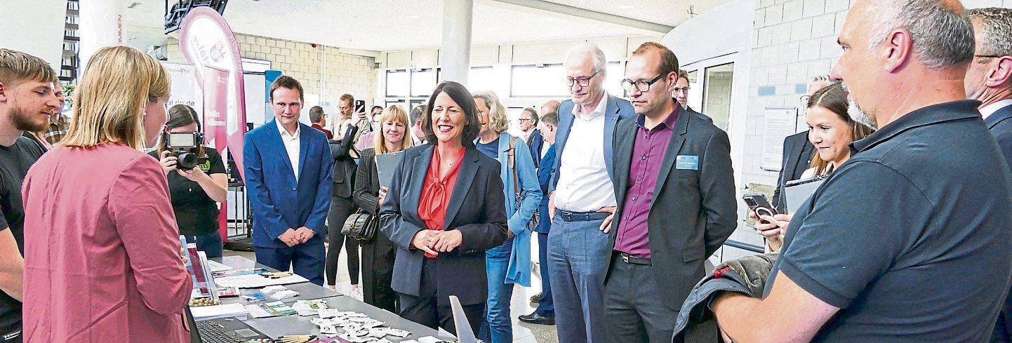 Die Zukunft der Digitalisierung traf sich in Koblenz an der Hochschule: 