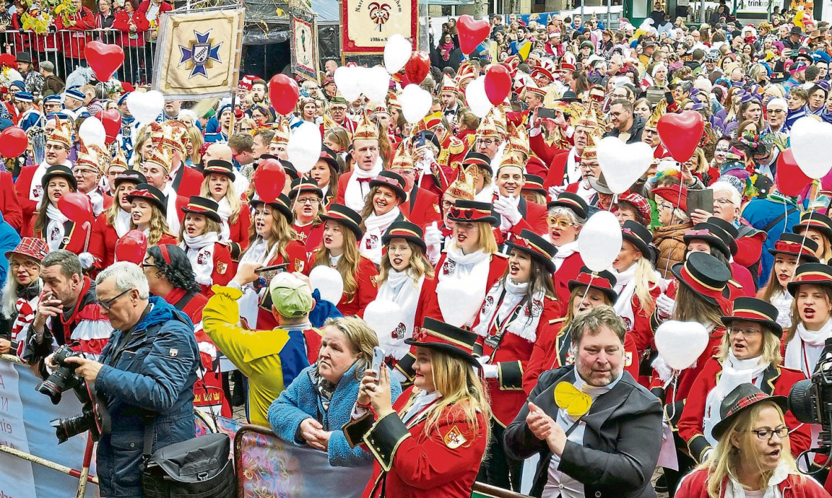 Mehr als Karneval: Die bewegte Geschichte der Kapuzemänner