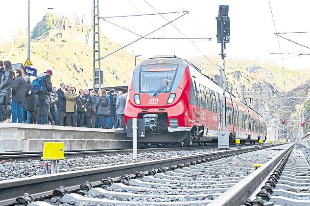 Wenn eine ganze Region auf den Zug wartet