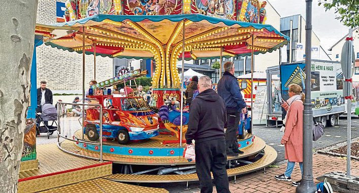 Herbstmarkt und Stadtfest prägen den Simmerner Sonntag