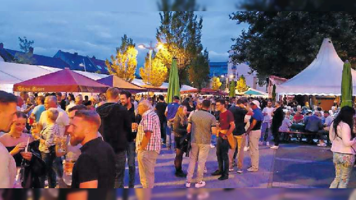 Eine Krönung und edle Tropfen beim Weinfest in Grünstadt