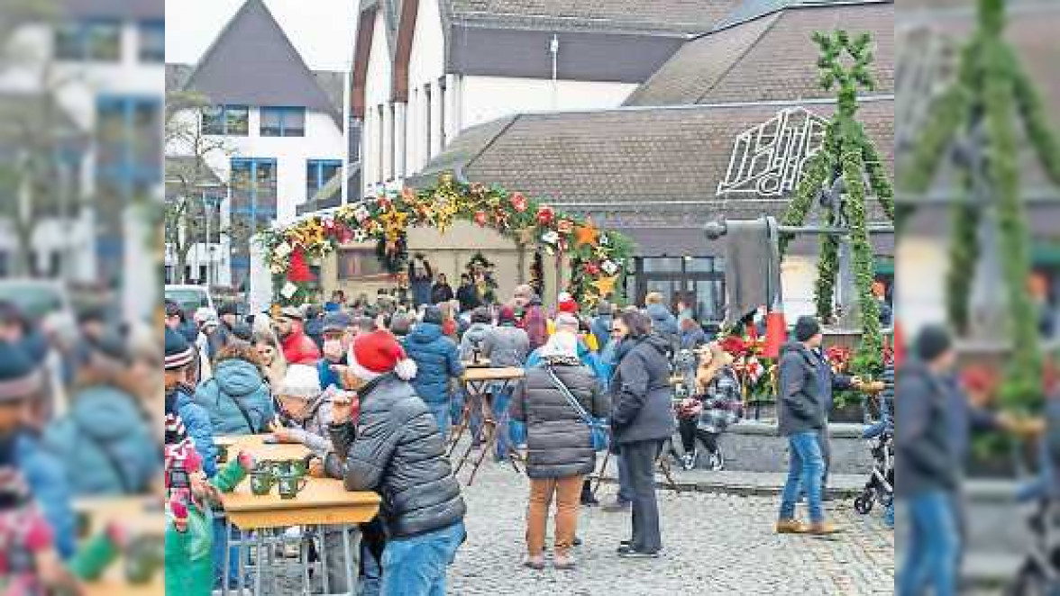 Ramsteiner Nikolausmarkt vor romantischer Kulisse