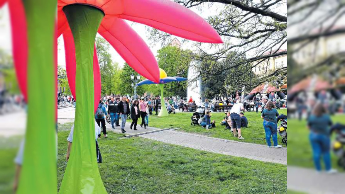 Spielen, basteln, hüpfen auf dem Stephanplatz in Karlsruhe