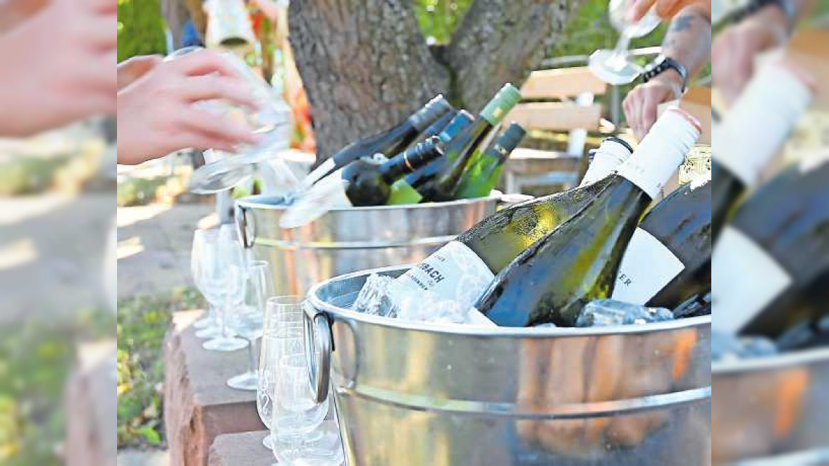 Vielfältiges Weinangebot beim Wurstmarkt in Bad Dürkheim