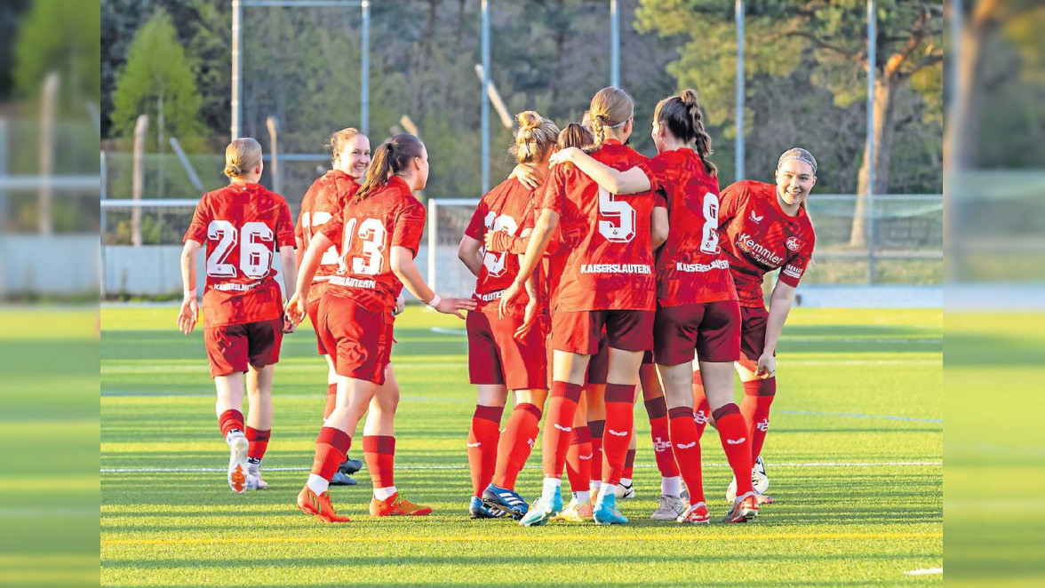Erfolgsgeschichte der Mädchen- und Frauenfußballabteilung des FCK