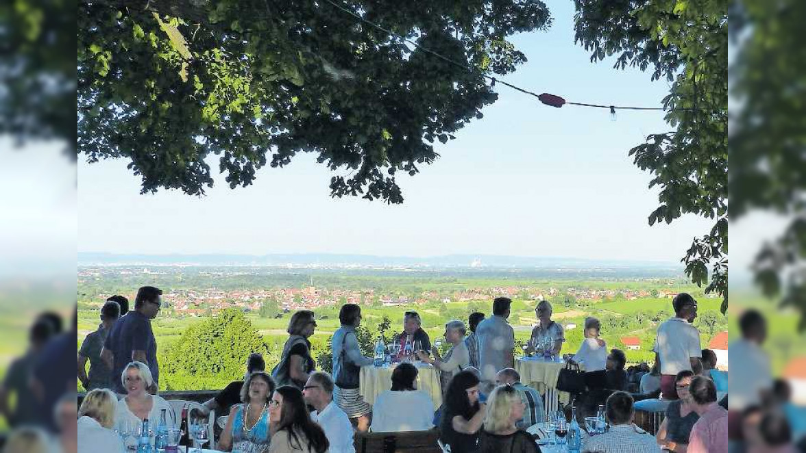 Lebensfreude und Zeitreise bei der Weinkerwe Herxheim am Berg