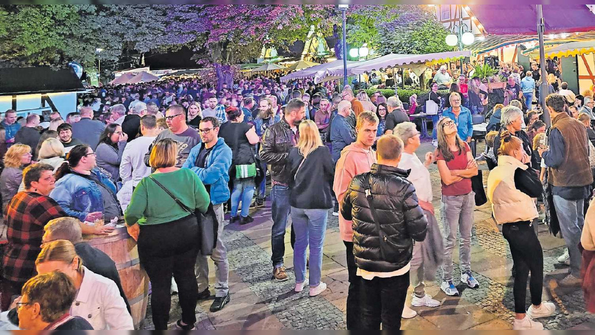 Weinlesefest in Neustadt: Beste Stimmung im Weindorf