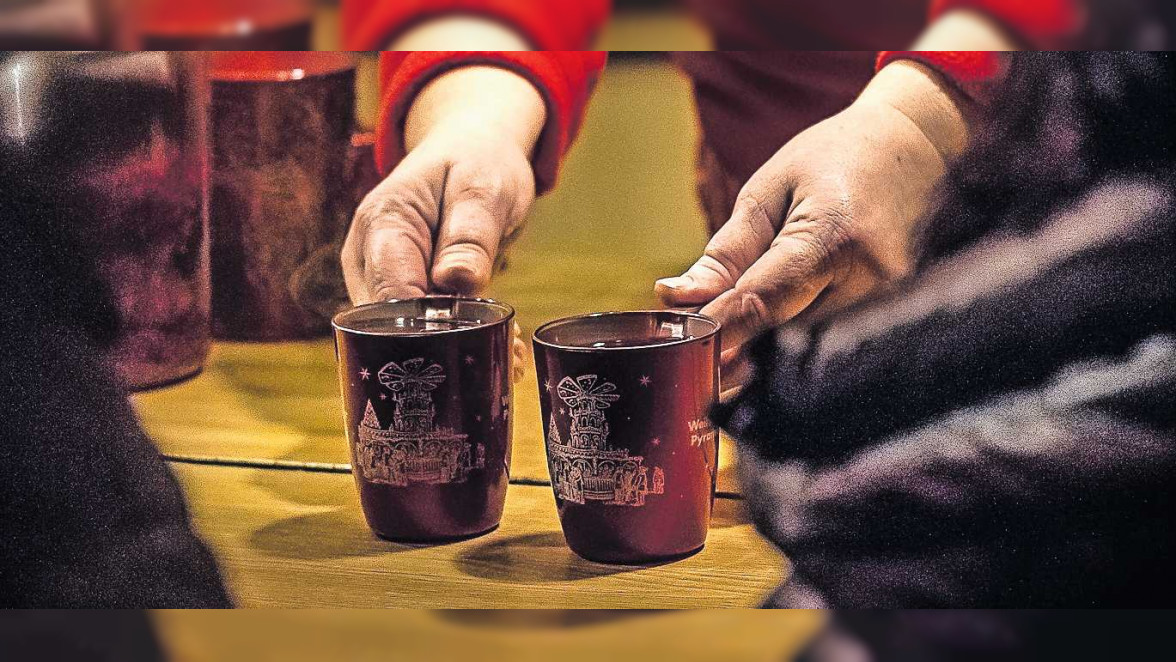 Weihnachtsmarkt Contwig: Glühwein, Geschenke und Zauberkünstler