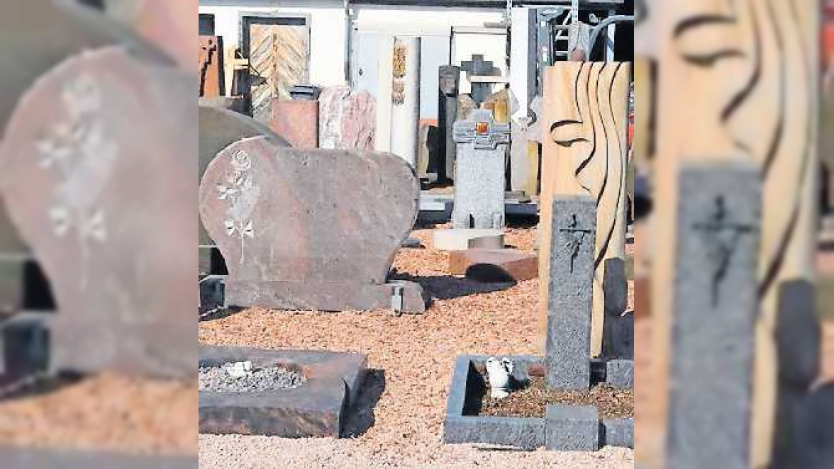 Individuelle und flexible Beratung in Sachen Grabgestaltung